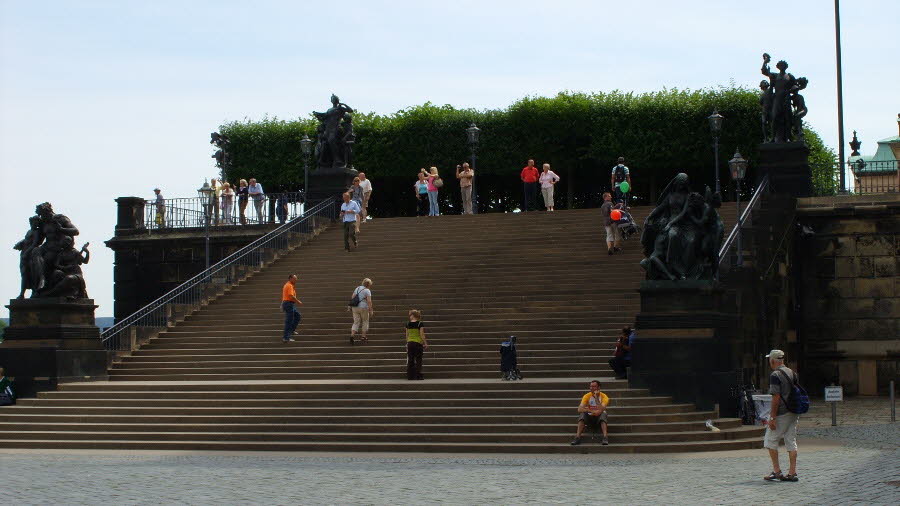 Treppe der "Vier Jahreszeiten"